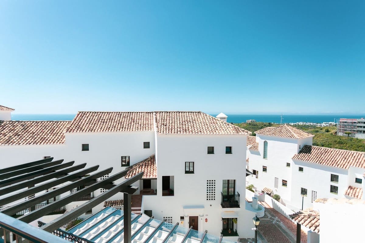 4 bedroom Penthouse for sale in Los Monteros with pool garage - € 895,000 (Ref: 9480412)