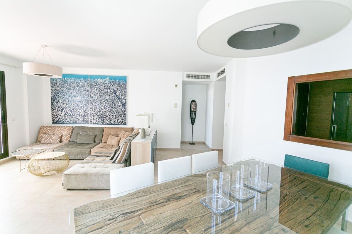4 bedroom Penthouse for sale in Los Monteros with pool garage - € 895,000 (Ref: 9480412)