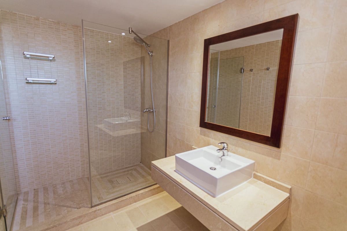 4 bedroom Penthouse for sale in Los Monteros with pool garage - € 895,000 (Ref: 9480412)