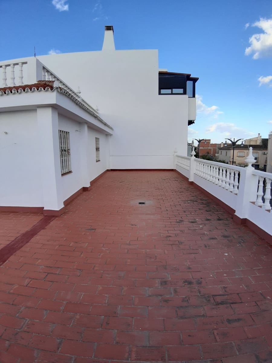 4 bedroom Villa for sale in Mijas with garage - € 895,000 (Ref: 9480414)