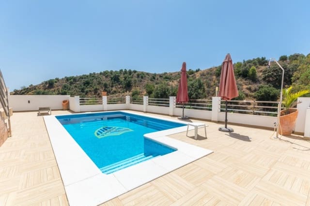 Chalet de 5 habitaciones en Riviera del Sol, Mijas en venta con piscina - 895.000 € (Ref: 9480415)