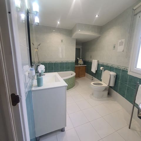 Chalet de 6 habitaciones en El Faro, Mijas en venta con piscina - 895.000 € (Ref: 9480416)