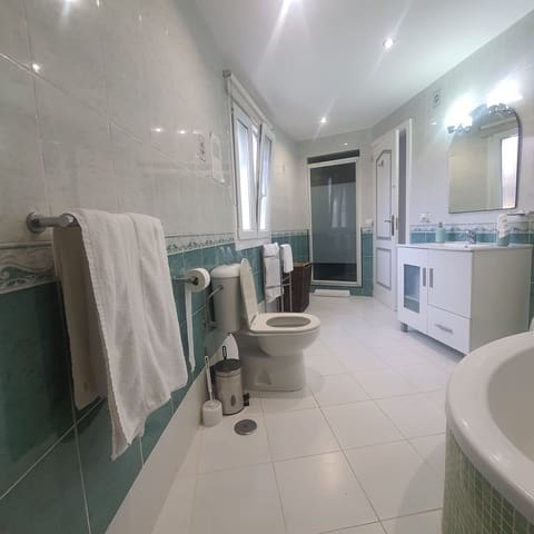 Chalet de 6 habitaciones en El Faro, Mijas en venta con piscina - 895.000 € (Ref: 9480416)