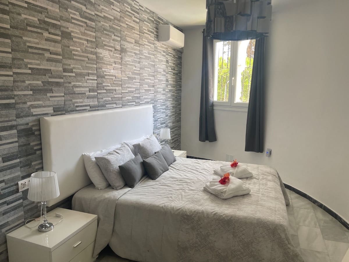 Chalet de 6 habitaciones en El Faro en venta con piscina - 895.000 € (Ref: 9480416)