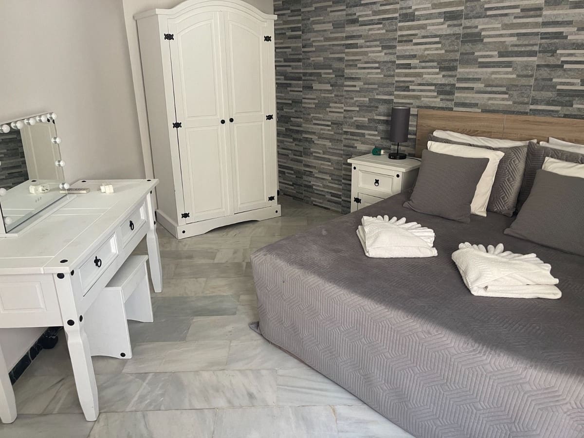 Chalet de 6 habitaciones en El Faro en venta con piscina - 895.000 € (Ref: 9480416)