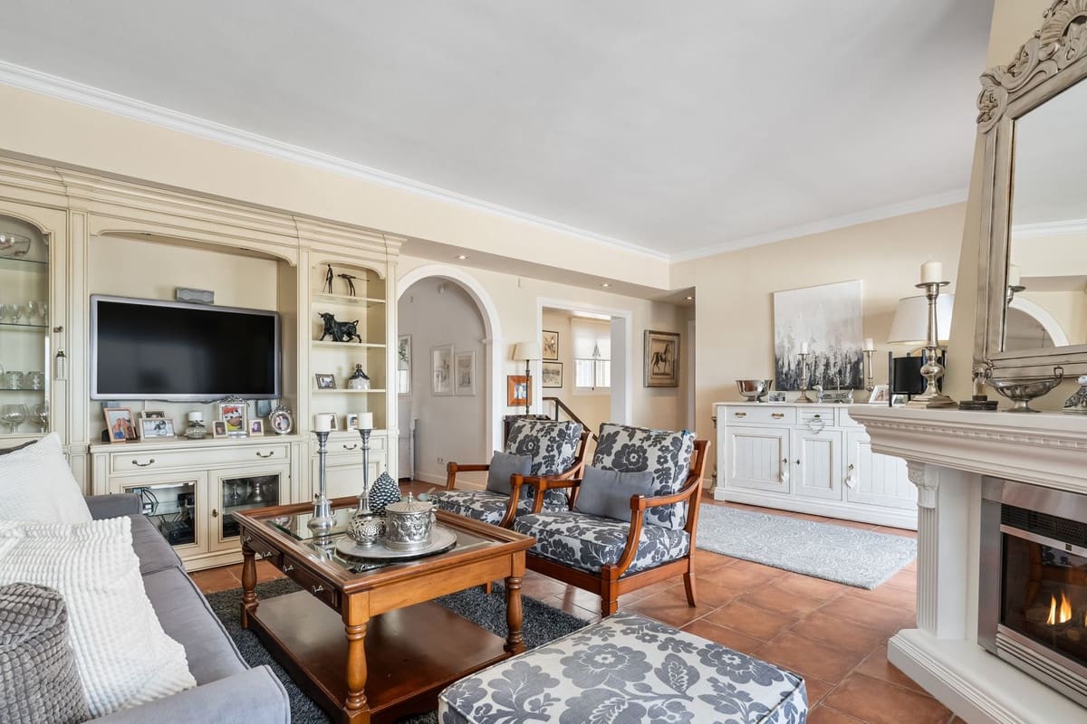 Casa de 3 habitaciones en Nueva Andalucia en venta con piscina - 895.000 € (Ref: 9480417)