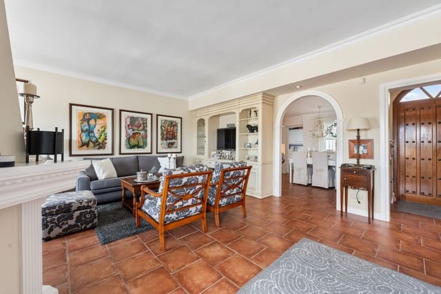 3 quarto Casa em Banda para venda em La Dama de Noche - La Alzambra, Marbella com piscina - 895 000 € (Ref: 9480417)