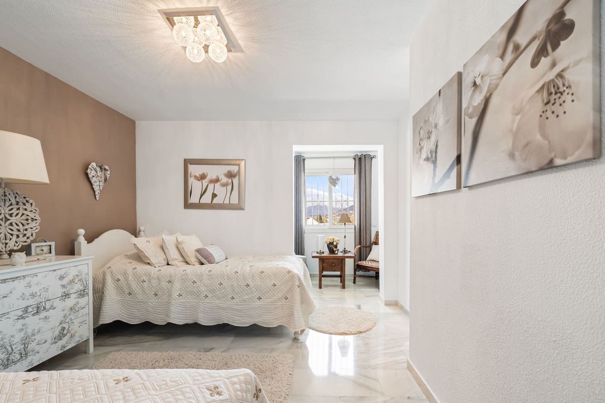 3 camera da letto Casa in vendita in Nueva Andalucia con piscina - 895.000 € (Rif: 9480417)