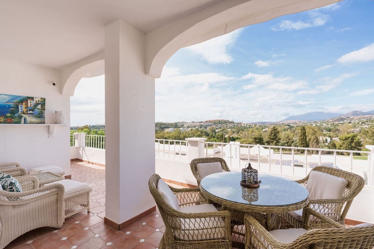 3 bedroom Townhouse for sale in Nueva Andalucia with pool - € 895,000 (Ref: 9480417)