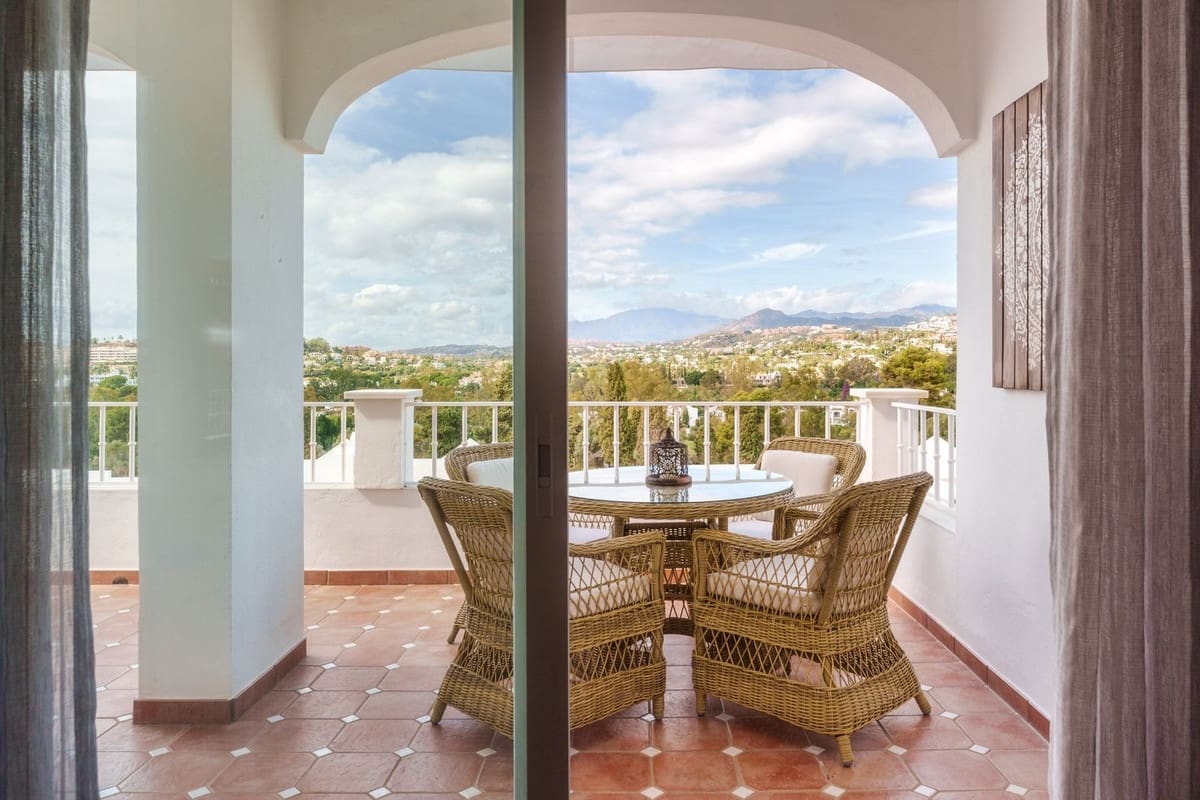 3 bedroom Townhouse for sale in Nueva Andalucia with pool - € 895,000 (Ref: 9480417)