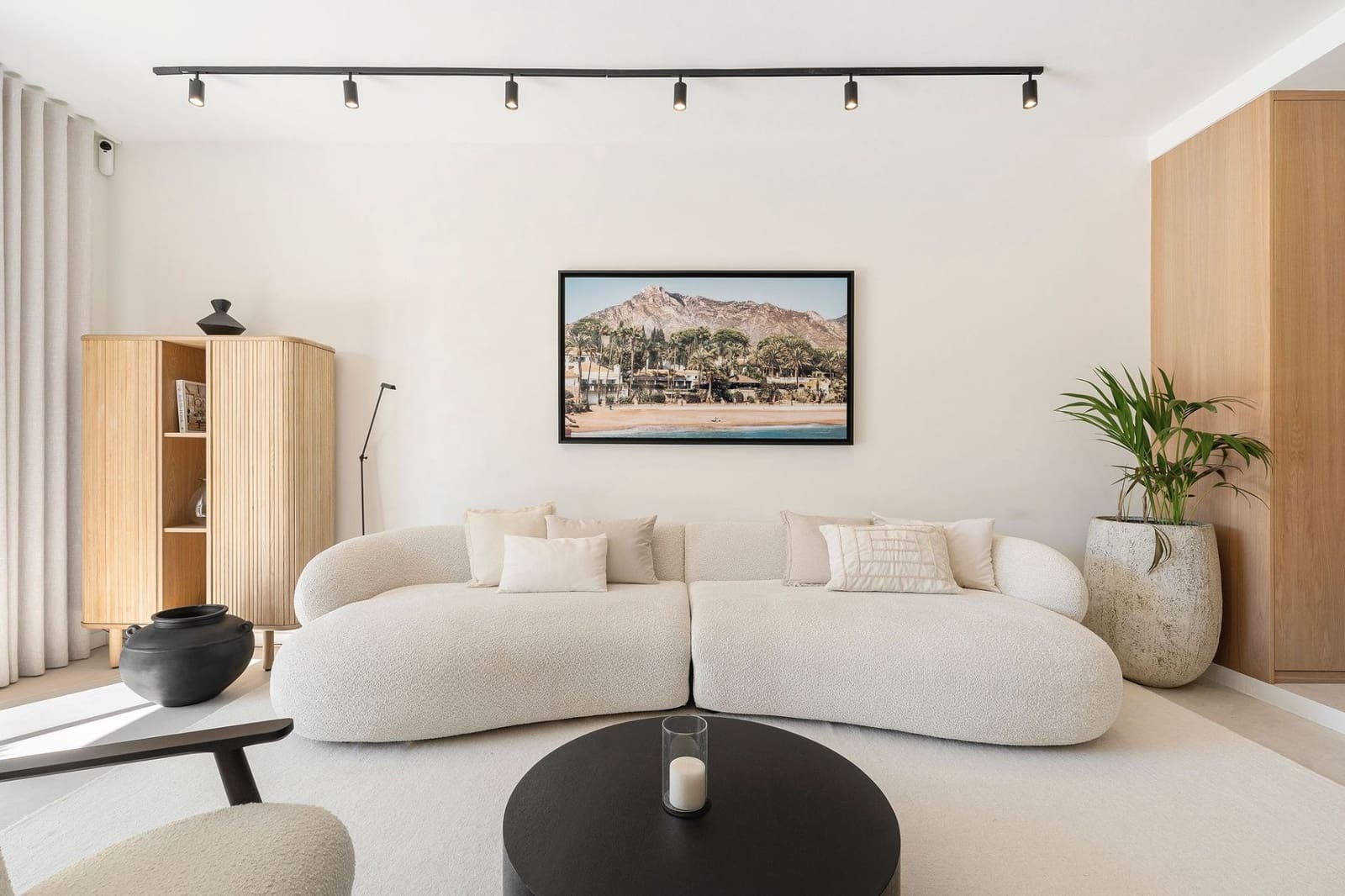 Casa de 3 habitaciones en Nueva Andalucia en venta con piscina - 895.000 € (Ref: 9480419)