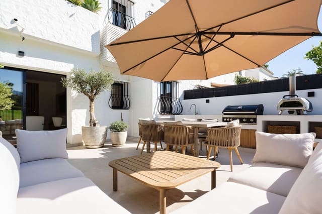 Casa de 3 habitaciones en La Dama de Noche - La Alzambra, Marbella en venta con piscina - 895.000 € (Ref: 9480419)