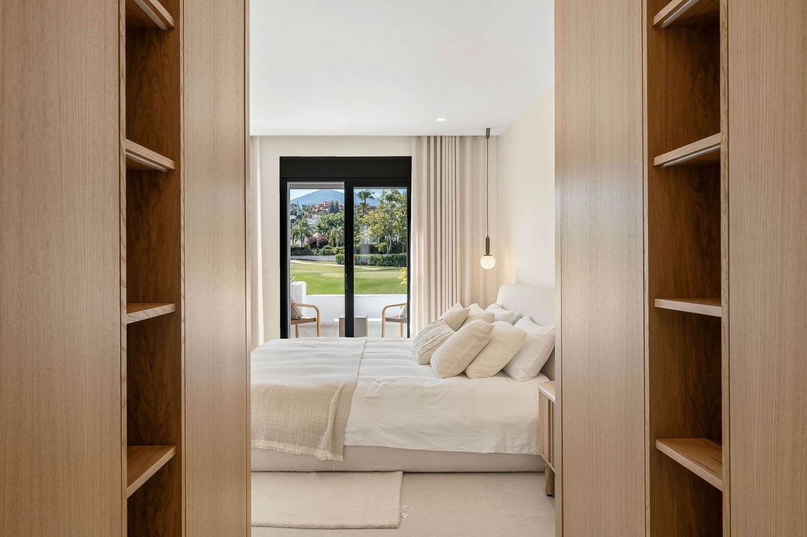 Casa de 3 habitaciones en Nueva Andalucia en venta con piscina - 895.000 € (Ref: 9480419)