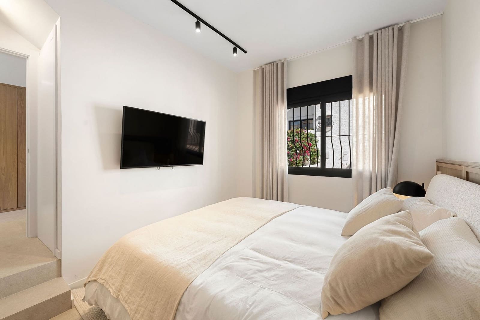 Casa de 3 habitaciones en Nueva Andalucia en venta con piscina - 895.000 € (Ref: 9480419)