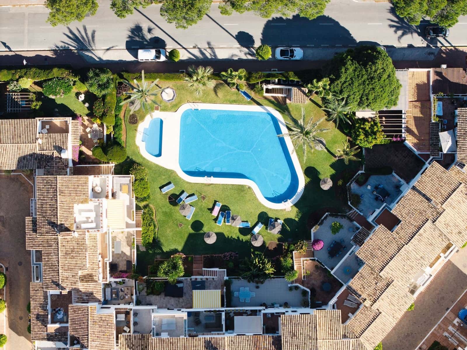 Casa de 3 habitaciones en Nueva Andalucia en venta con piscina - 895.000 € (Ref: 9480419)