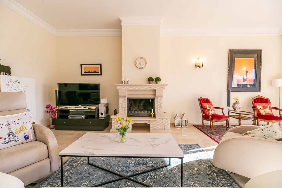 3 slaapkamer Huis te koop in Artola met zwembad garage - € 895.000 (Ref: 9480420)