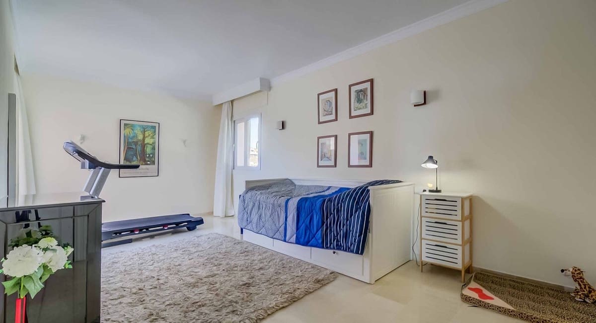 3 slaapkamer Huis te koop in Artola met zwembad garage - € 895.000 (Ref: 9480420)