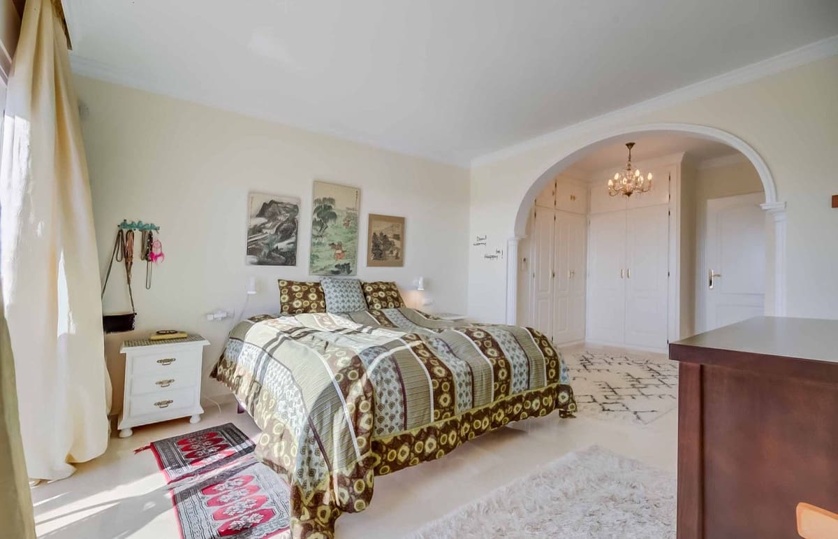 3 slaapkamer Huis te koop in Artola met zwembad garage - € 895.000 (Ref: 9480420)