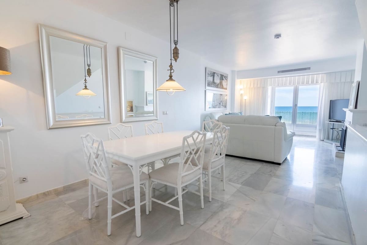 4 sypialnia Dom na sprzedaż w Estepona z basenem - 895 000 € (Ref: 9480422)