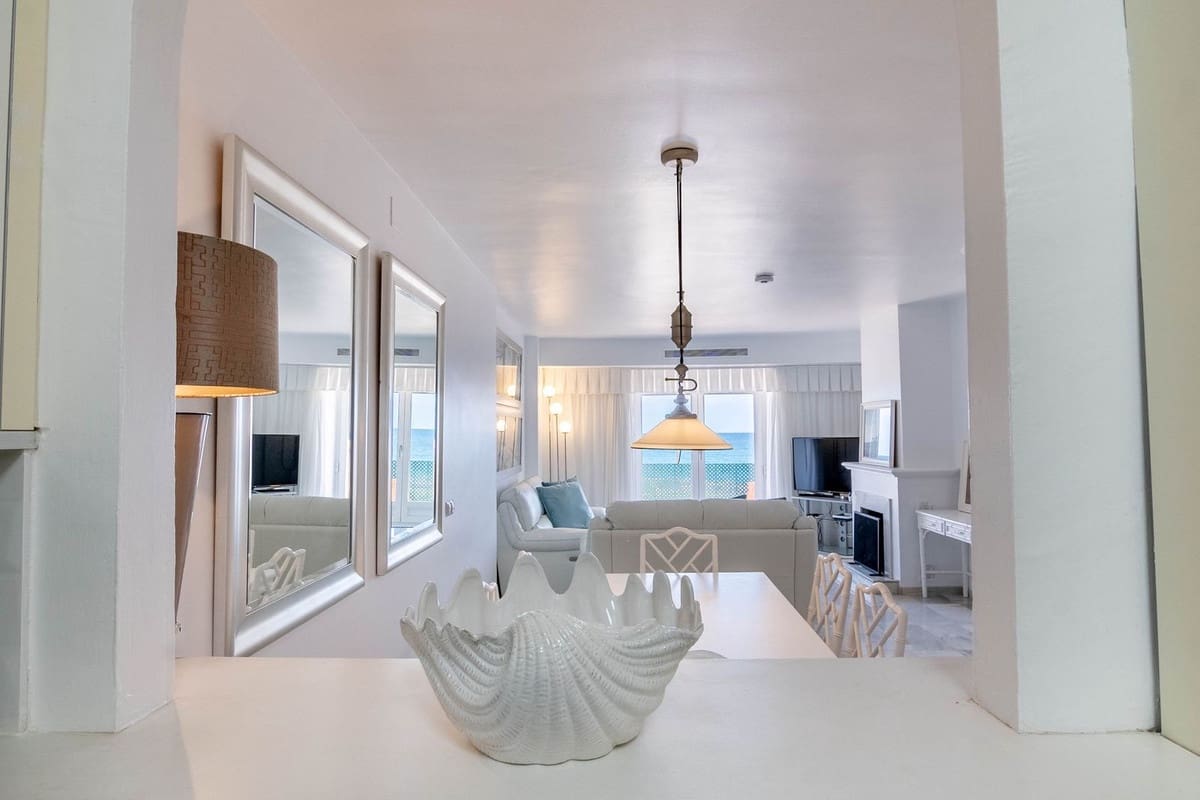 4 sypialnia Dom na sprzedaż w Estepona z basenem - 895 000 € (Ref: 9480422)
