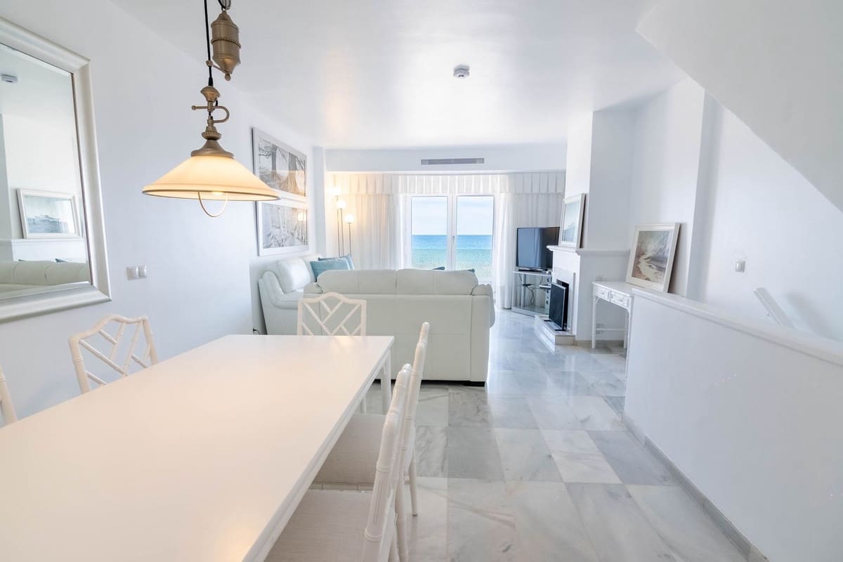 4 sypialnia Dom na sprzedaż w Estepona z basenem - 895 000 € (Ref: 9480422)