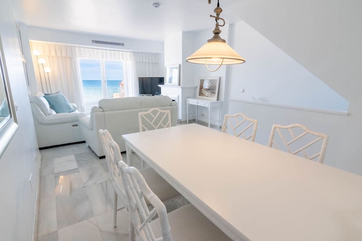 4 sypialnia Dom na sprzedaż w Estepona z basenem - 895 000 € (Ref: 9480422)