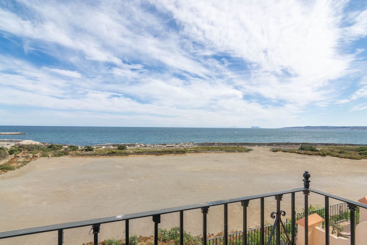 4 sypialnia Dom na sprzedaż w Estepona z basenem - 895 000 € (Ref: 9480422)