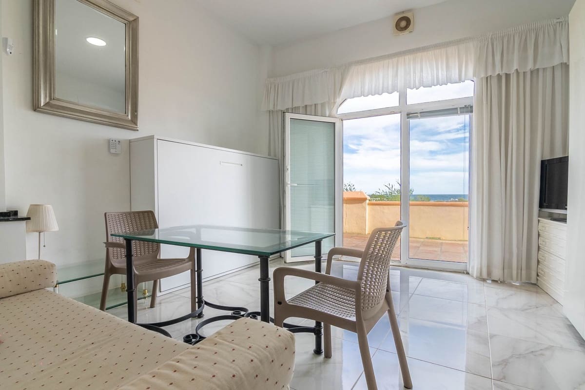 4 sypialnia Dom na sprzedaż w Estepona z basenem - 895 000 € (Ref: 9480422)