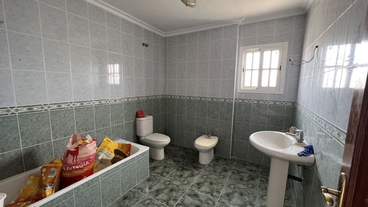 8 bedroom Finca/Country House for sale in Alhaurin de la Torre with pool - € 895,000 (Ref: 9480423)