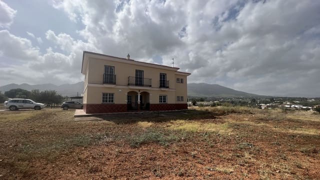 8 chambre Finca/Maison de Campagne à vendre à Alhaurín de la Torre avec piscine - 895 000 € (Ref: 9480423)