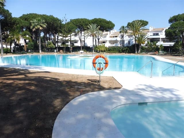 Ático de 4 habitaciones en Guadalmina Baja, Marbella en venta con piscina - 899.000 € (Ref: 9480424)