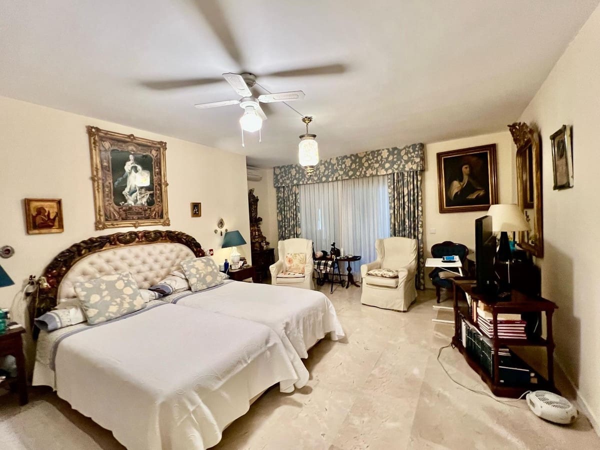 4 bedroom Apartment for sale in Guadalmina with pool garage - € 899,000 (Ref: 9480425)