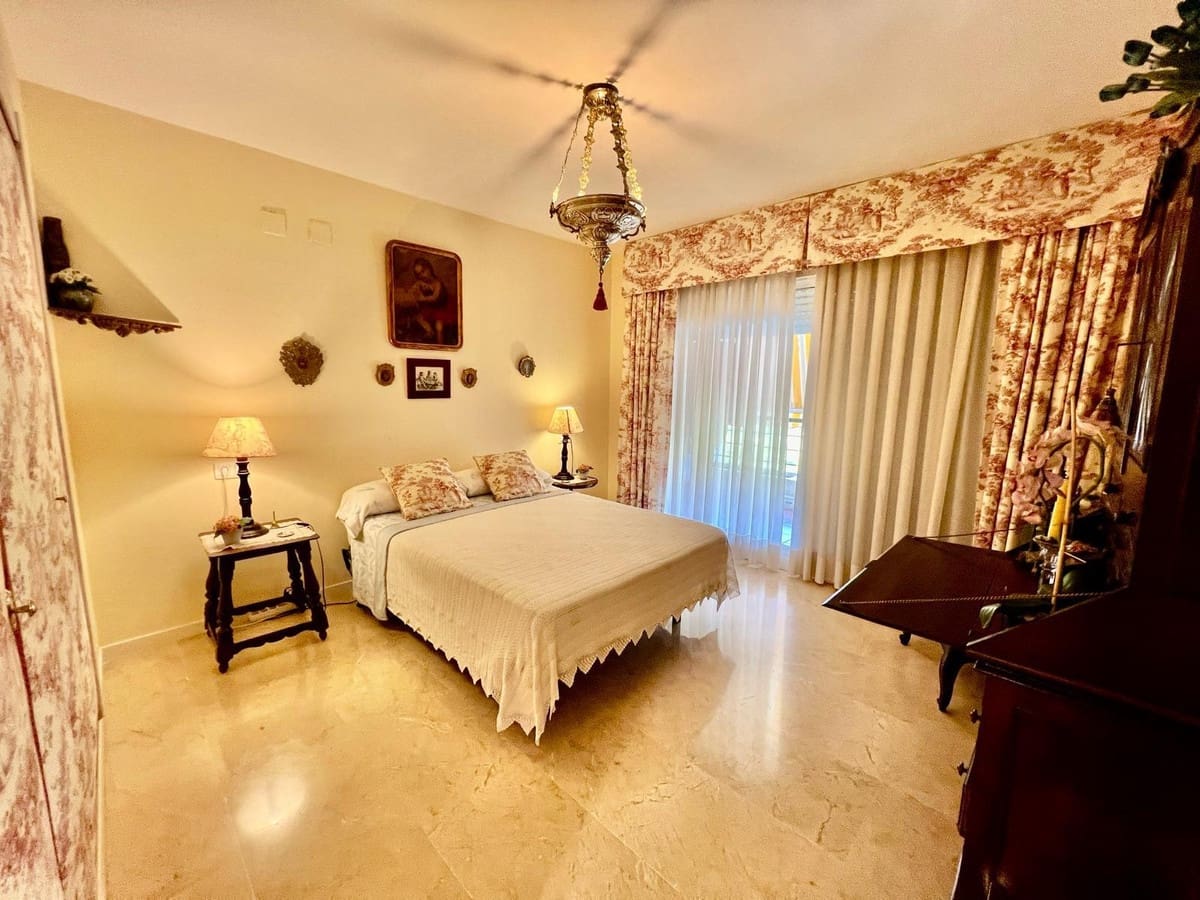 4 bedroom Apartment for sale in Guadalmina with pool garage - € 899,000 (Ref: 9480425)