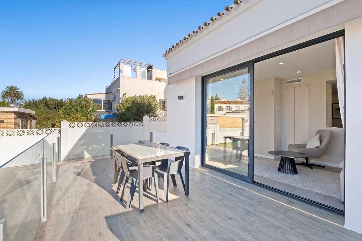 Chalet de 5 habitaciones en El Faro en venta con piscina garaje - 899.000 € (Ref: 9480427)