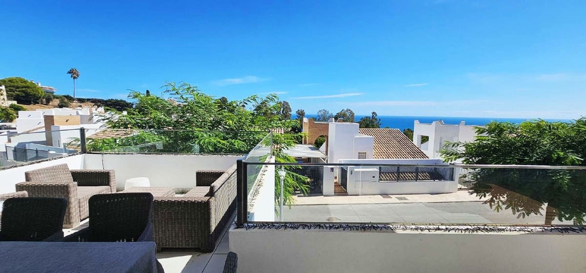 4 Zimmer Doppelhaus zu verkaufen in Benalmadena Costa mit Pool Garage - 899.000 € (Ref: 9480429)