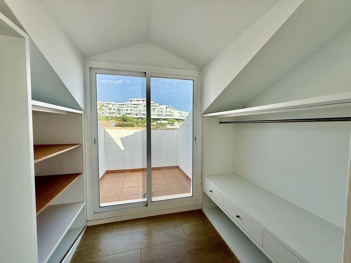 4 Zimmer Doppelhaus zu verkaufen in Benalmadena Costa mit Pool Garage - 899.000 € (Ref: 9480429)