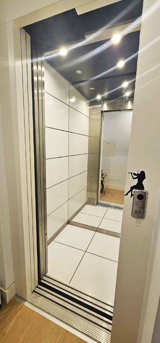 4 Zimmer Doppelhaus zu verkaufen in Benalmadena Costa mit Pool Garage - 899.000 € (Ref: 9480429)