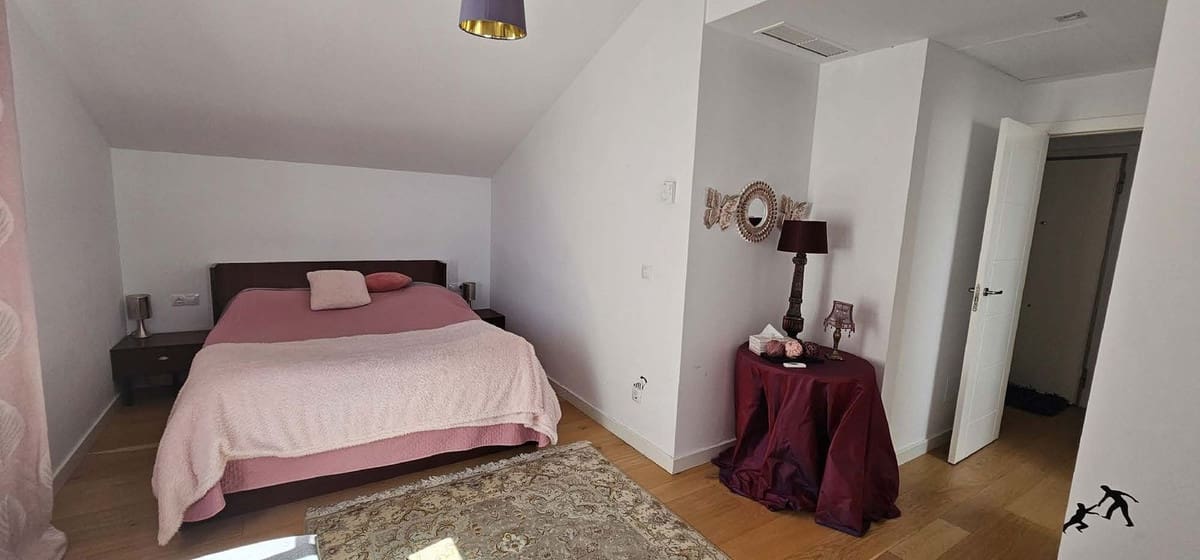 4 Zimmer Doppelhaus zu verkaufen in Benalmadena Costa mit Pool Garage - 899.000 € (Ref: 9480429)