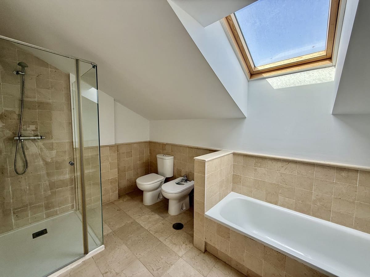 4 Zimmer Doppelhaus zu verkaufen in Benalmadena Costa mit Pool Garage - 899.000 € (Ref: 9480429)