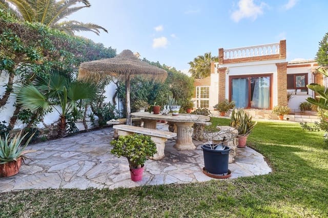Chalet de 4 habitaciones en Mijas pueblo, Mijas en venta con piscina - 899.970 € (Ref: 9480432)