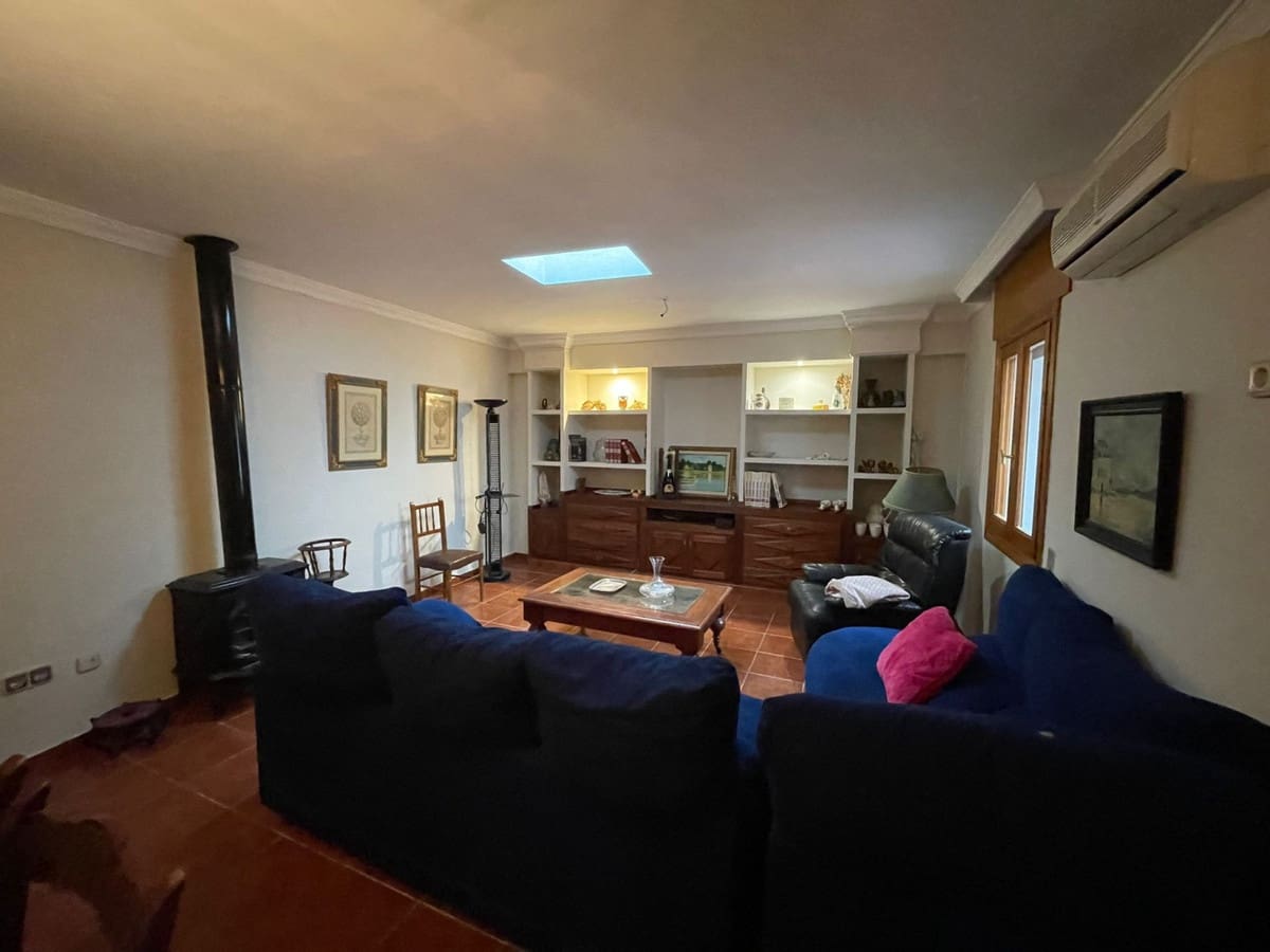 5 soveværelse Byhus til salg i Estepona - € 900.000 (Ref: 9480434)