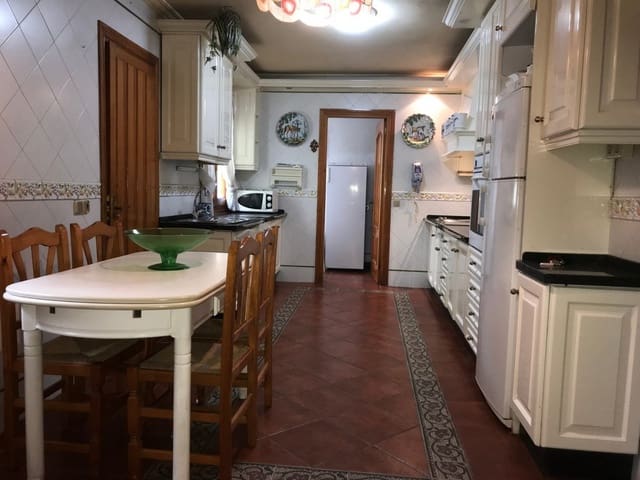 5 soveværelse Byhus til salg i Centro, Estepona - € 900.000 (Ref: 9480434)