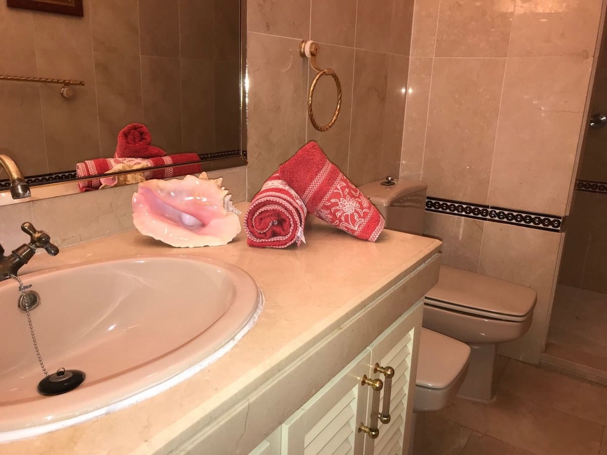 5 soveværelse Byhus til salg i Estepona - € 900.000 (Ref: 9480434)