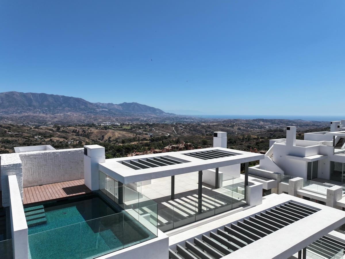 2 bedroom Apartment for sale in Ojen with pool garage - € 920,000 (Ref: 9480435)