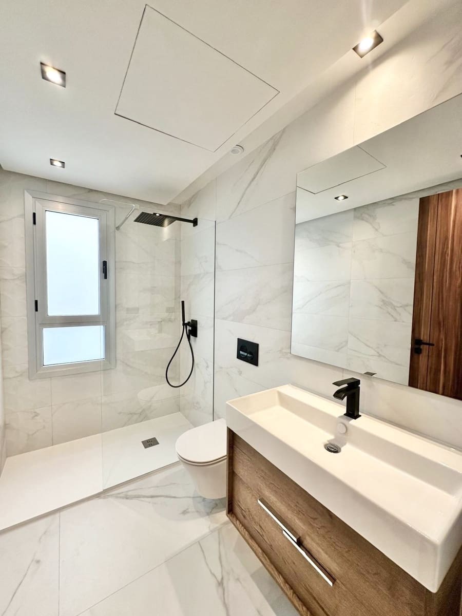 3 bedroom Apartment for sale in San Pedro de Alcantara with pool garage - € 928,000 (Ref: 9480441)