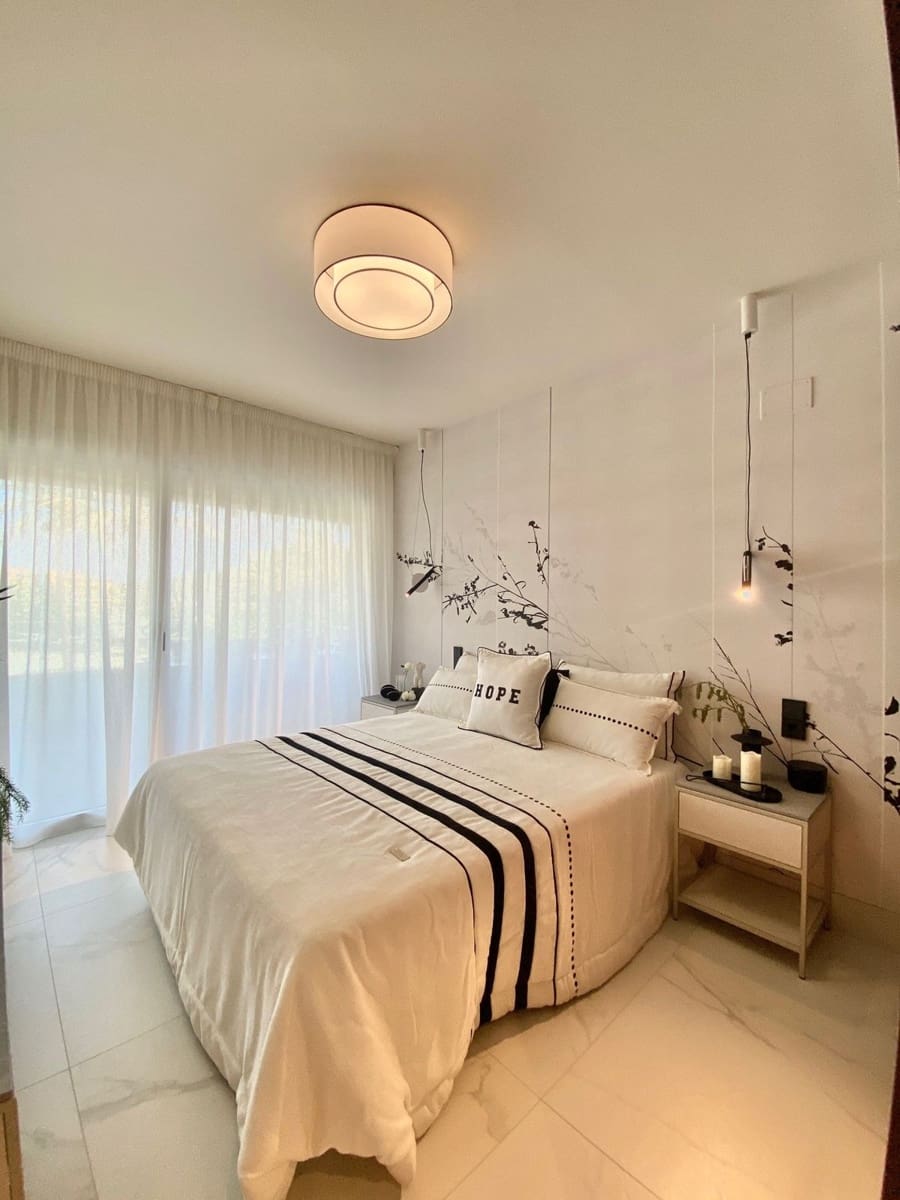 3 bedroom Apartment for sale in San Pedro de Alcantara with pool garage - € 928,000 (Ref: 9480441)