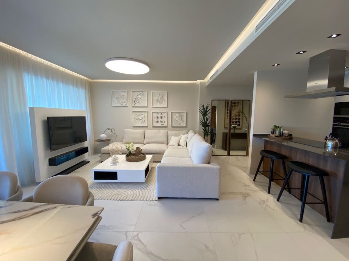 3 bedroom Apartment for sale in San Pedro de Alcantara with pool garage - € 928,000 (Ref: 9480441)