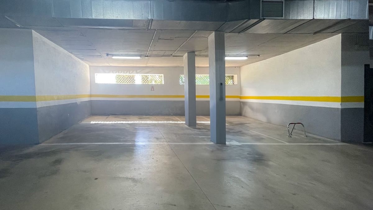 Apartamento de 3 habitaciones en Monte Halcones en venta con piscina - 930.000 € (Ref: 9480442)