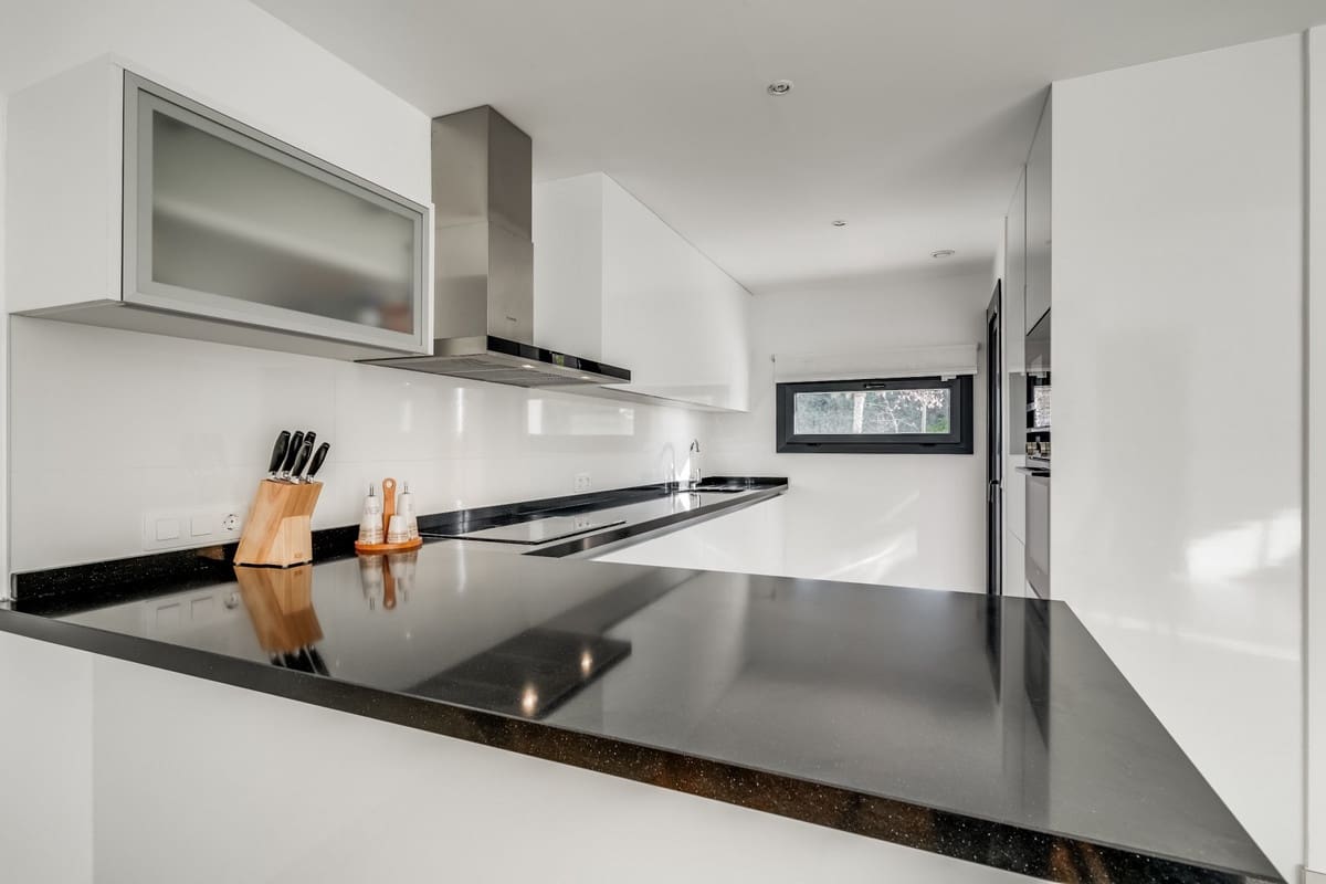 4 makuuhuone Omakotitalo myytävänä paikassa Bel-Air mukana uima-altaan - 930 000 € (Ref: 9480443)