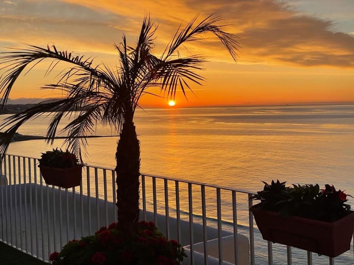 2 sovrum Takvåning till salu i Fuengirola med pool garage - 939 000 € (Ref: 9480445)